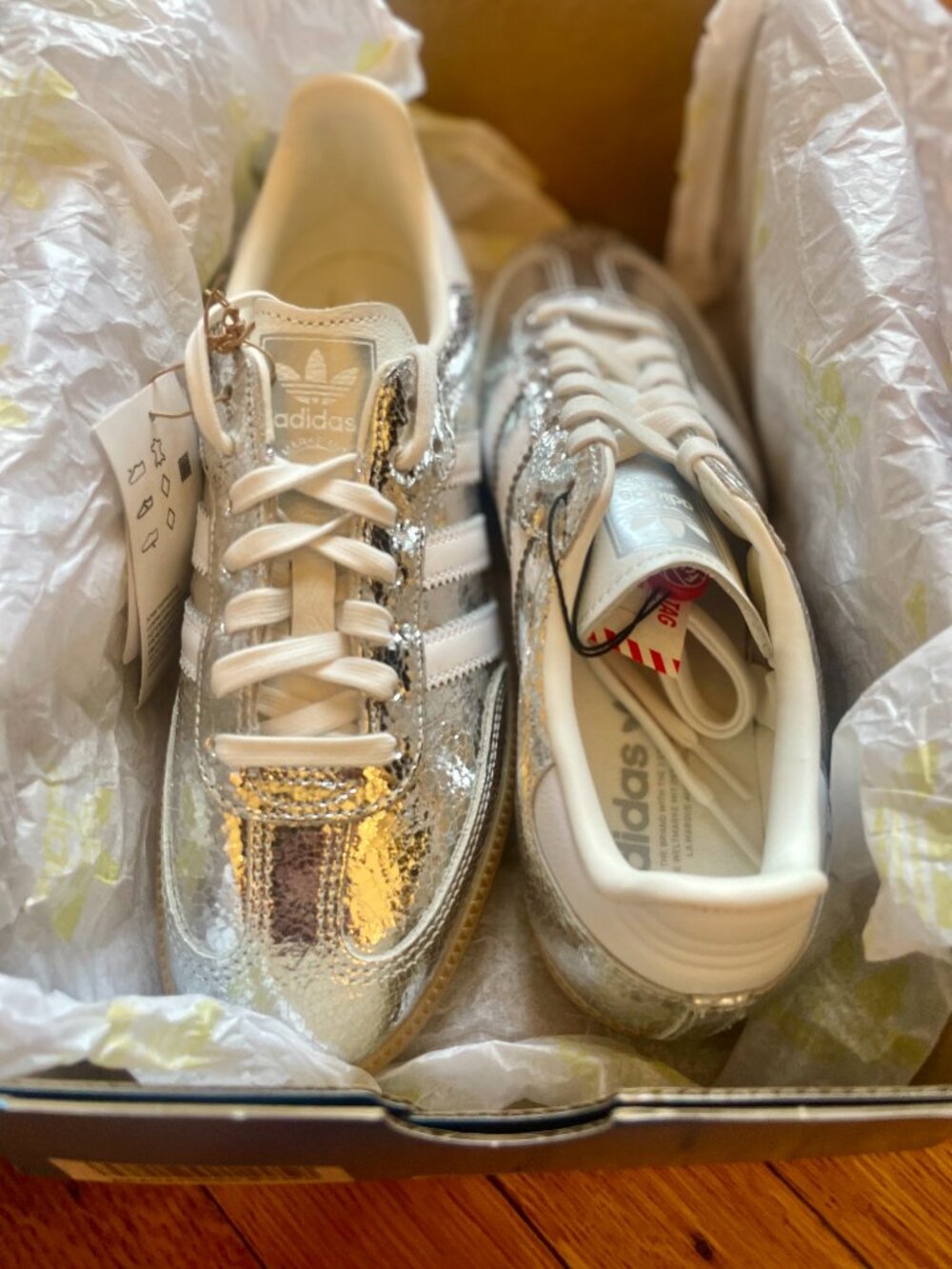Adidas Samba OG "Silver Metallic" (JR0035) US 8 !! NWT !! - Picture 3 of 16